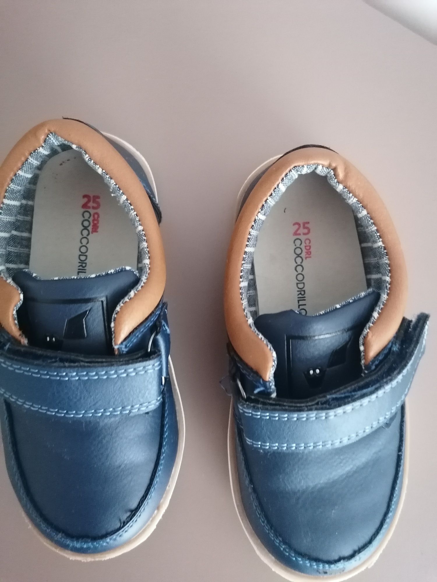 Buty dziecięce firmy Coccodrillo rozmiar 25