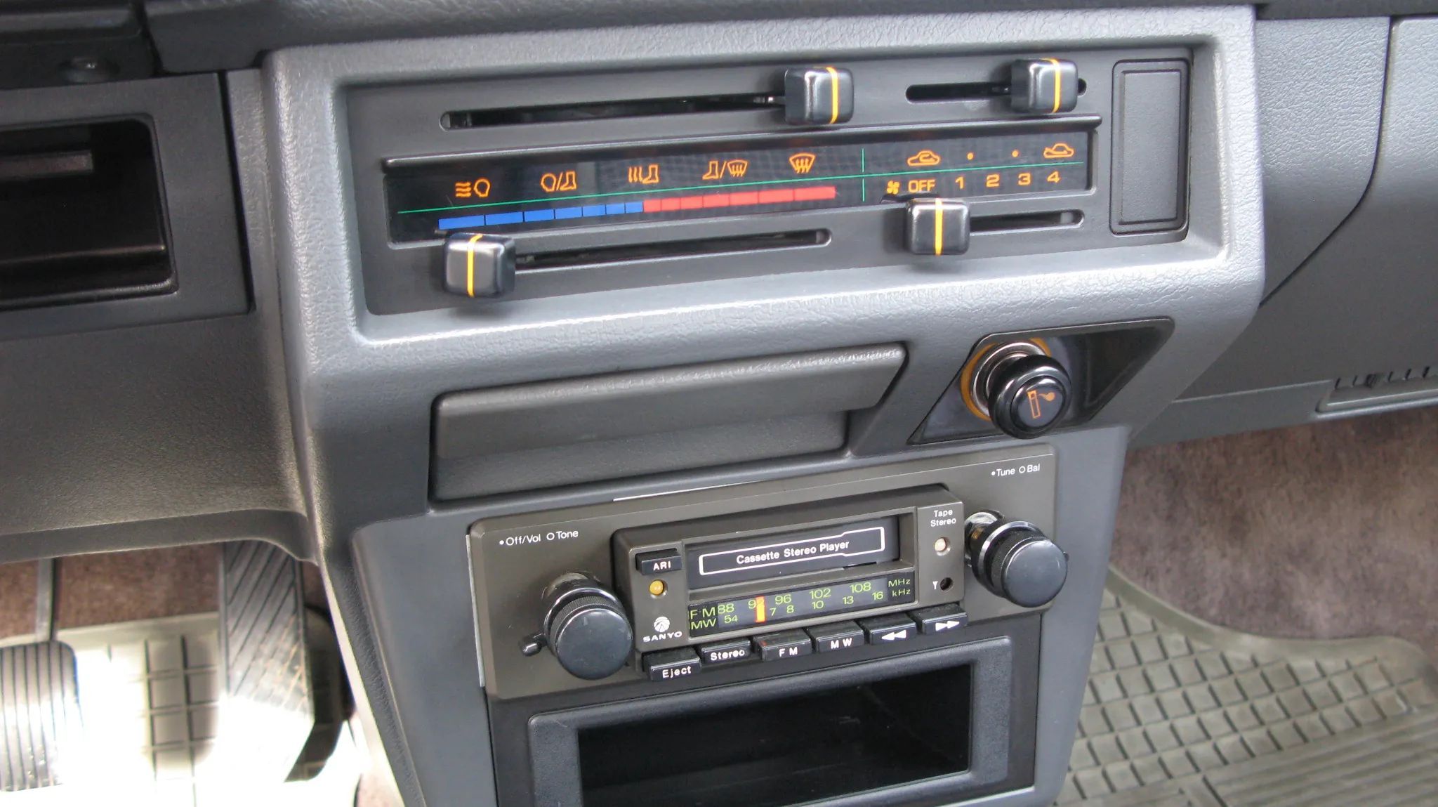 Mazda 626 MAZDA 626 II, rocznik 1987, tylko 110.087km przebiegu, 2gi właściciel!