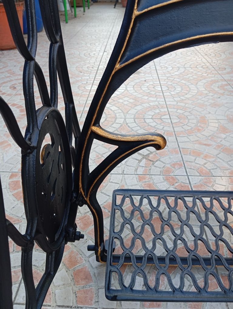Máquina de costura antiga