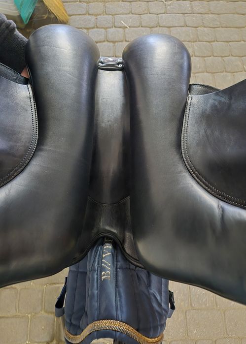 Sprzedam siodło ujeżdżeniowe Bates