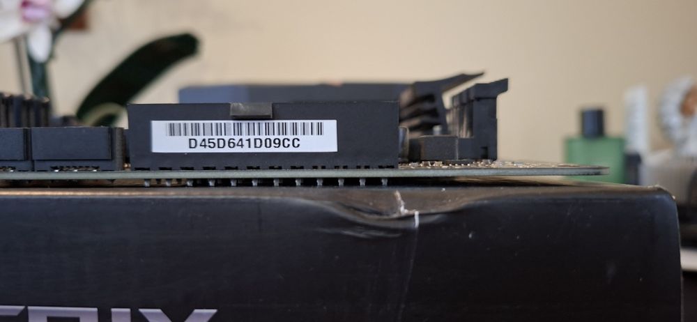 Материнська плата Asus Rog B-360-G