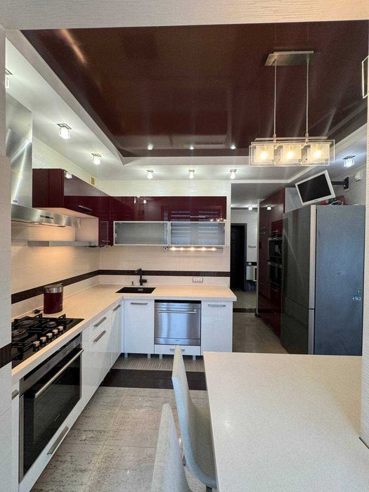 Продаж 2 кімнатної квартири вул. Щепова