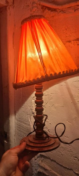 Lampka PRL stojąca na szafkę
