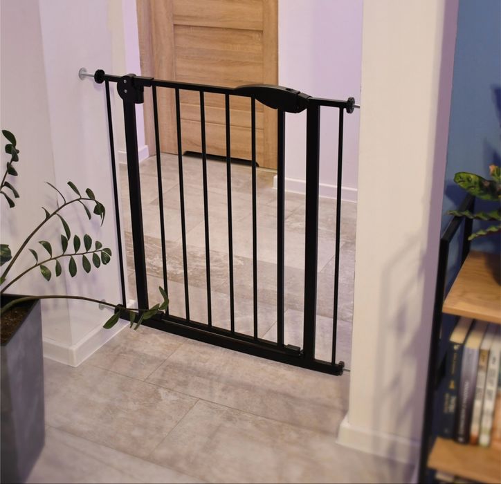 Barierka zabezpieczająca bramka rozporowa na schody drzwi 75-115 cm