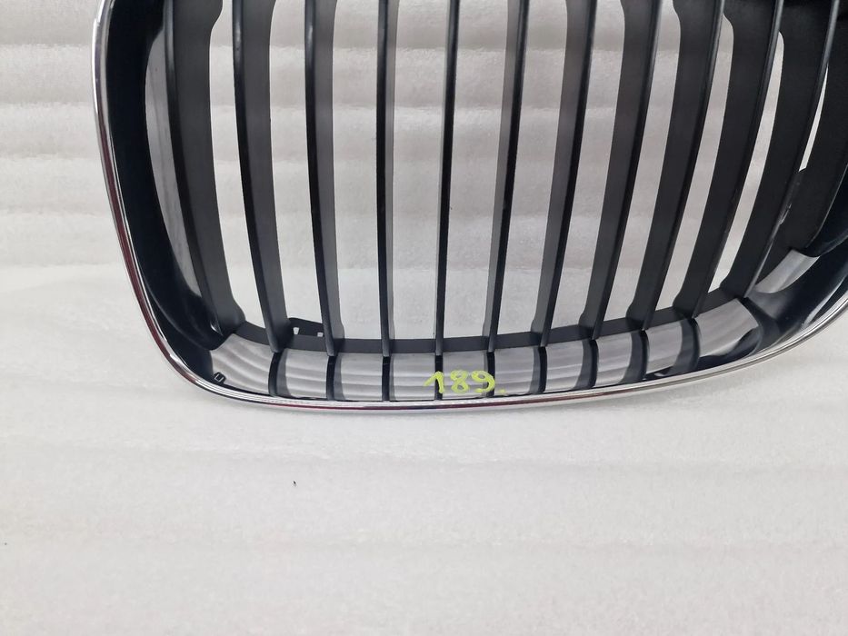 BMW E81 / E87 LIFT 06- LEWA NERKA / ATRAPA / GRILL PRZEDNI PRZÓD , NR 51137179655 / 7179655 / 51137166439 / 7166439 , NR AUKCJI GL189