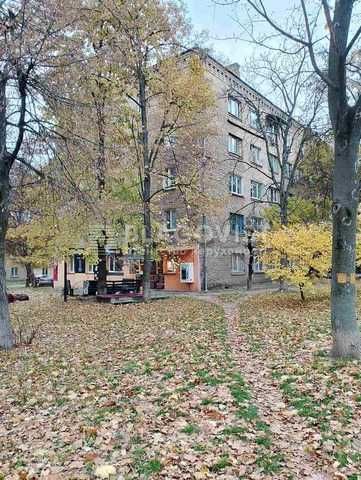 Продаж приміщення під магазин або офіс Олени Теліги 49 метроДорогожичі