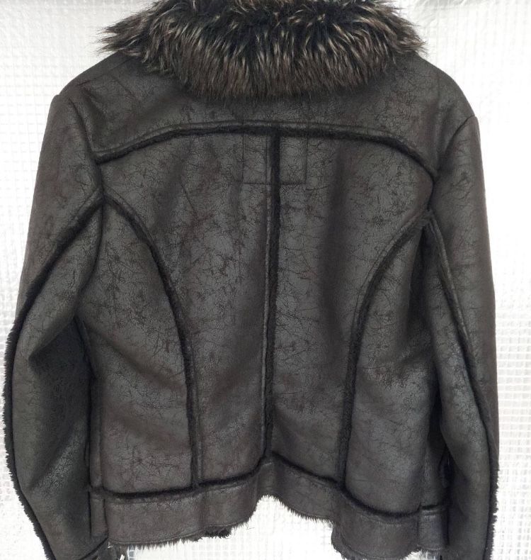 Дублянка Guess Куртка плащ пуховик пальто Oodji зима безрукавка шуба