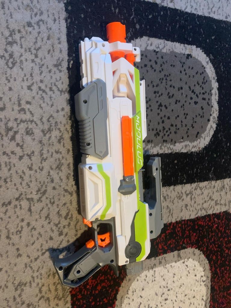 Pistolety Nerf modulus