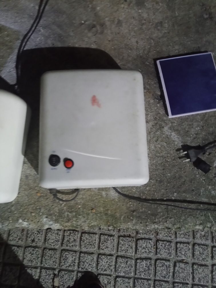 Conjunto de fornos de unhas e broca para arranjar umhas