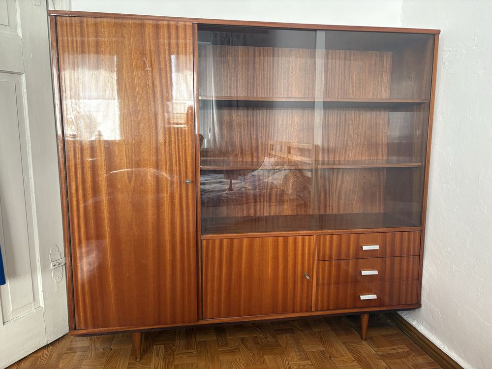 Regal PRL, kompletny. W dobrym stanie
