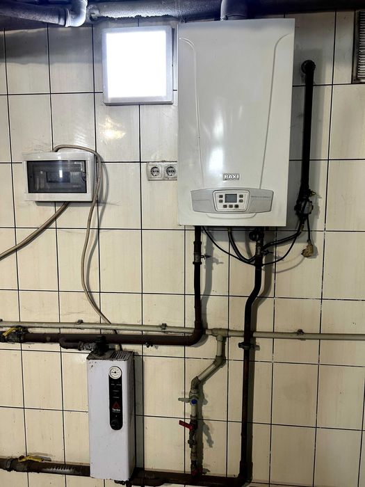 Продам або здам в оренду будинок в селищі Чаплине