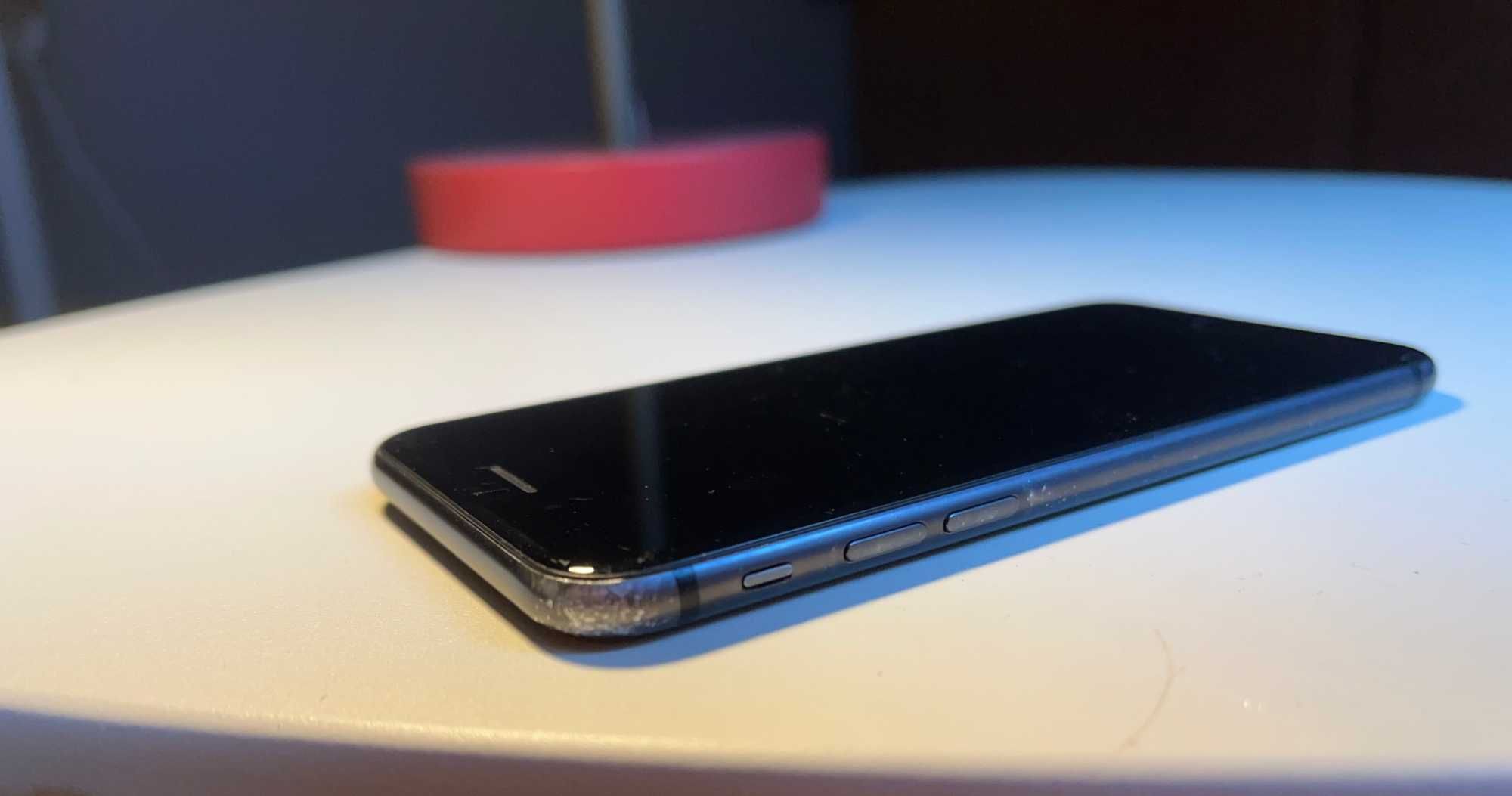 iPhone 8 64GB czarny