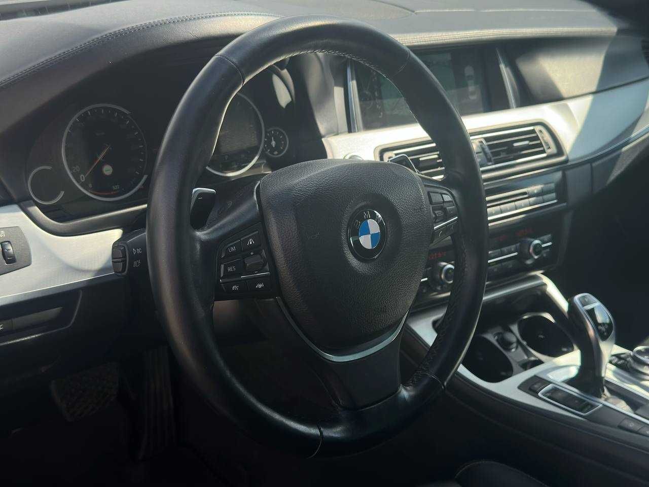 Авто BMW 5 Series 2013