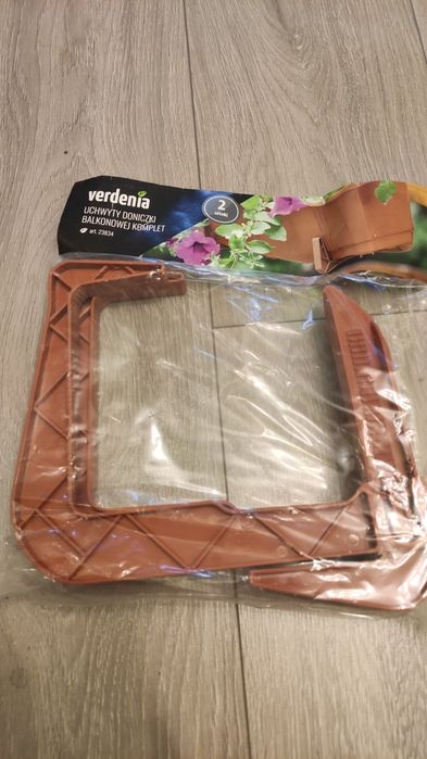 Zaczepy uchwyty doniczki balkonowe ogrodowe