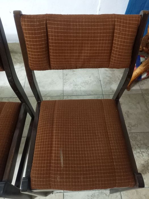 Krzesła PRL w bardzo dobrym stanie stylowe