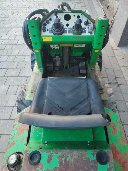 Mini ładowarka Avant 320