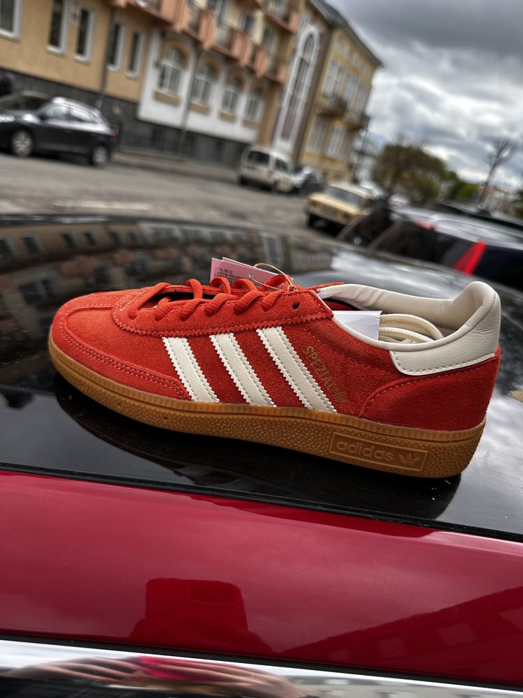 Spezial adidas червоні орандж 38