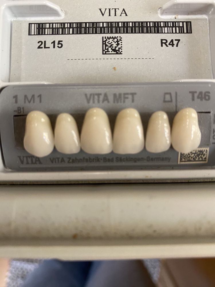Prótese Dentária- dentes acrilicos vita MFT