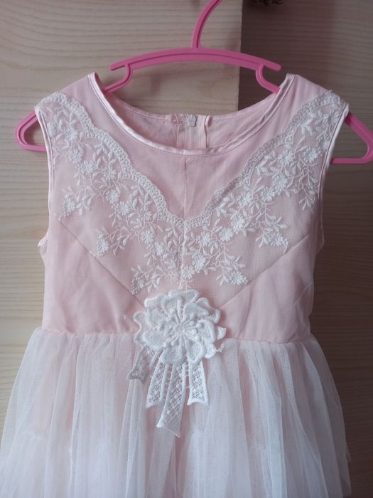 сукня плаття  на свято ніжно рожеве фатін 110 116
