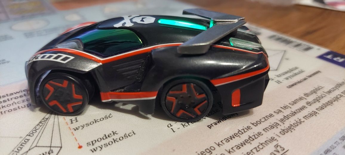 Tor samochodowy Anki overdrive -autko Skull do toru.