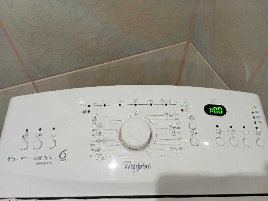 Пральна машина з вертикальним завантаженням WHIRLPOOL AWE 66710