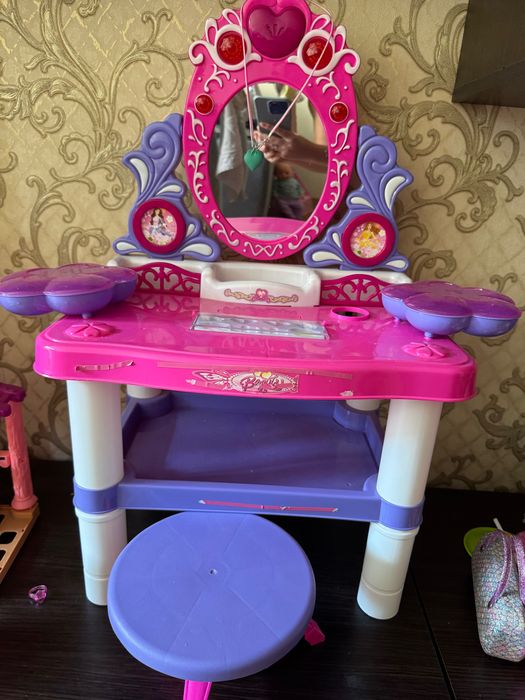 Трюмо для принцеси
