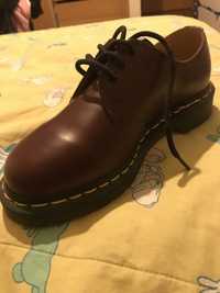 Sapatos dr martens bordô 36