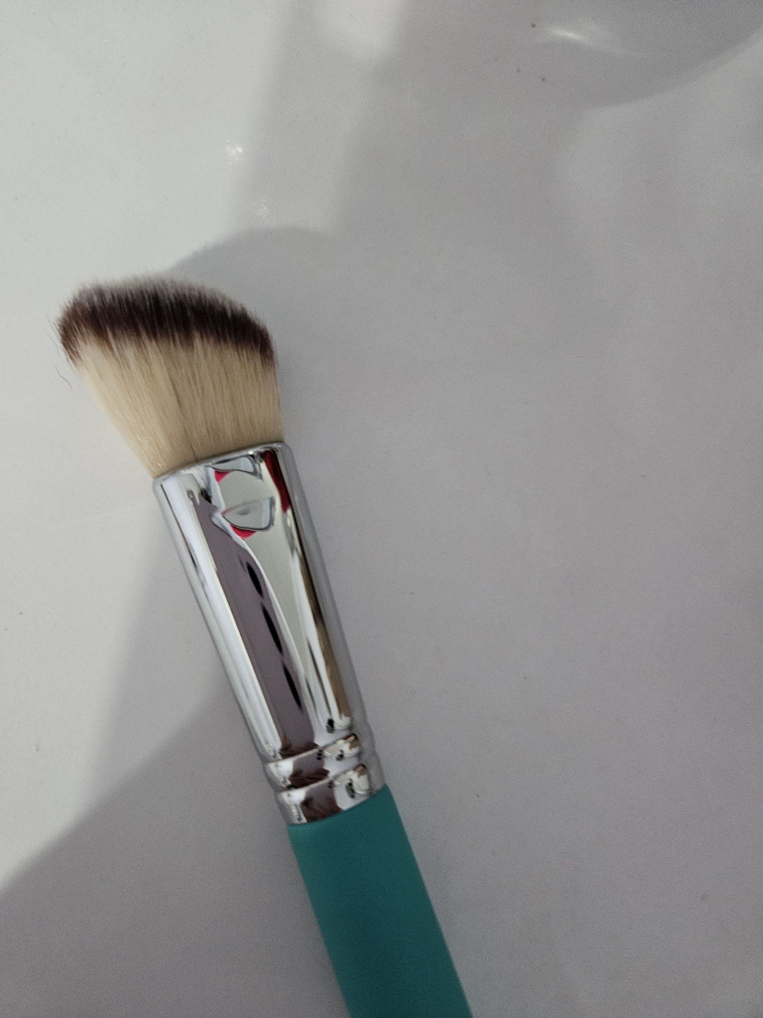 Hulu P20/pędzel do konturowania/kolekcja limitowana OMBRE