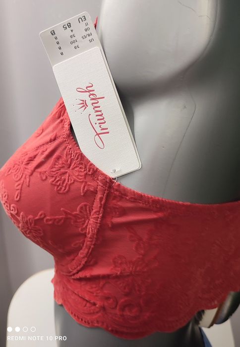 Biustonosz Triumph 85B.   0376