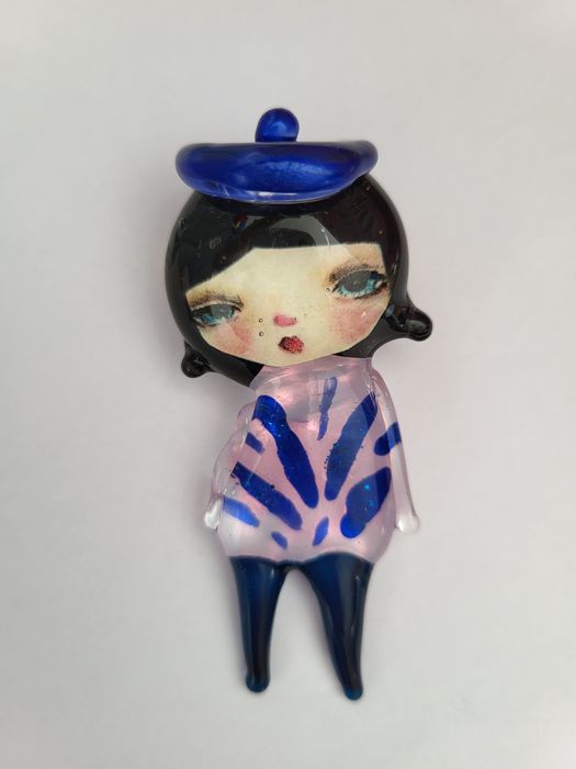 Szklana broszka, kolor różowy i fioletowy, jak nowa