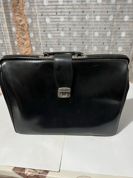Винтажный кожаный портфель.