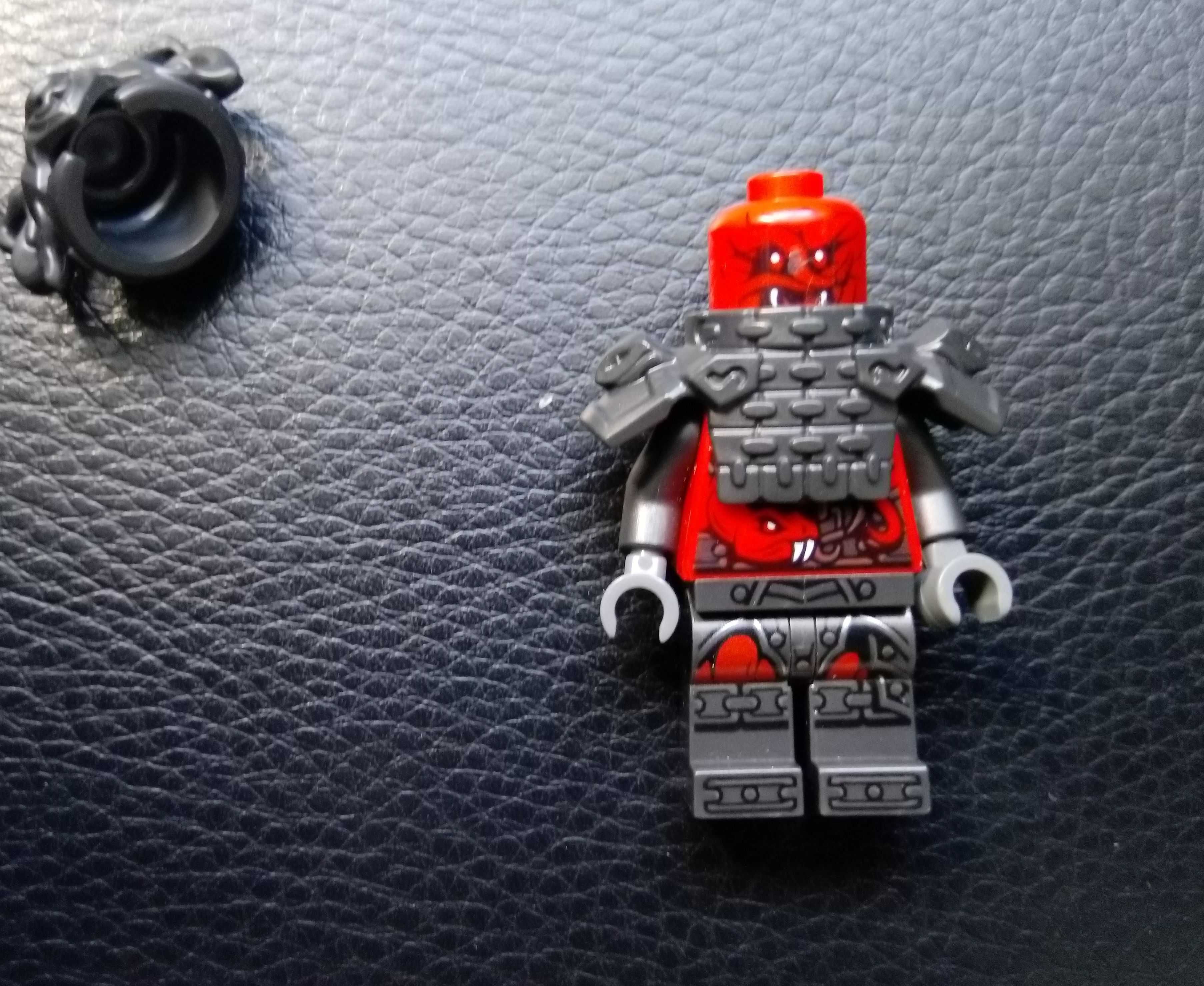 LEGO Ninjago Wojownik Rivett broń