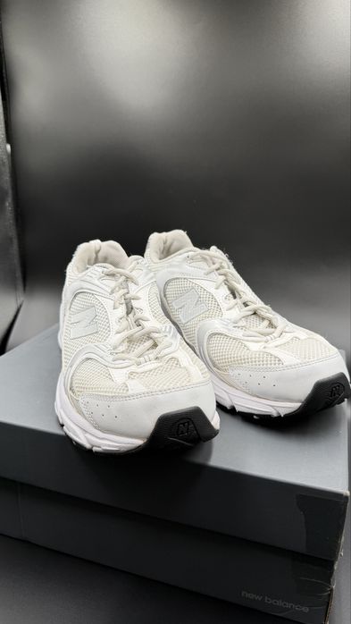 New Balance 530 44,5 EU w kolorze White