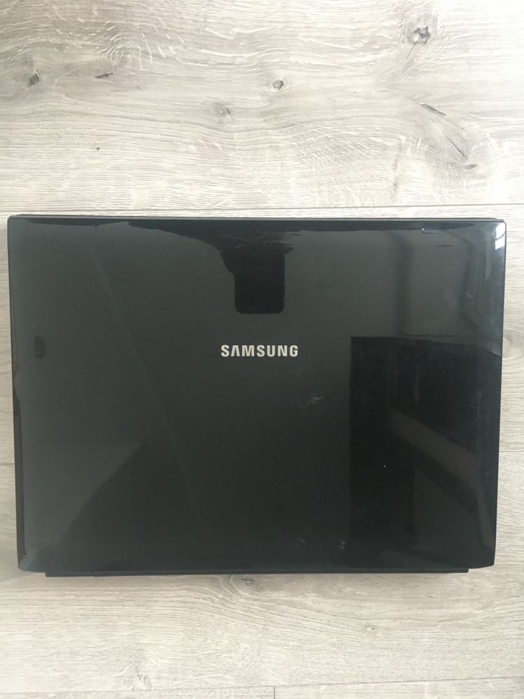 Ноутбук Samsung R70