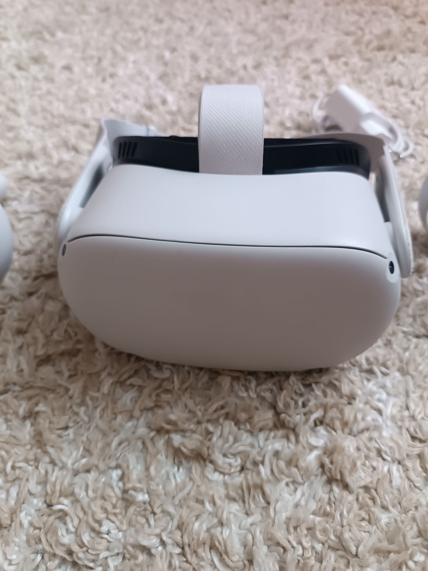 Oculus Quest 2 128GB

Продаю VR окуляри Oculus Quest 2 (128 ГБ).
Стан: