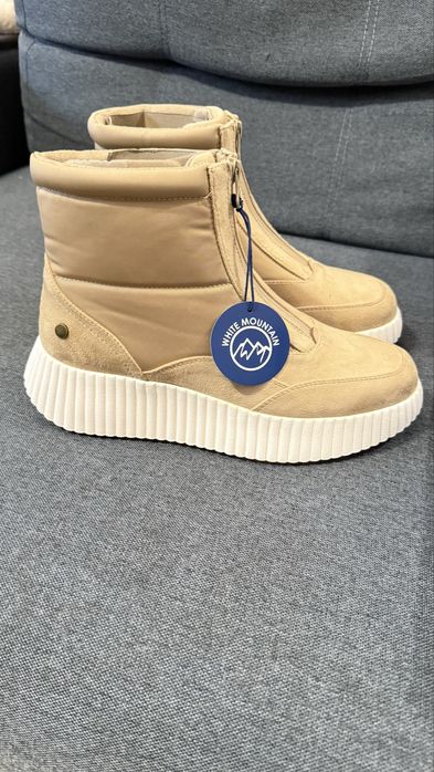 Продам нові ботінки White Mountain