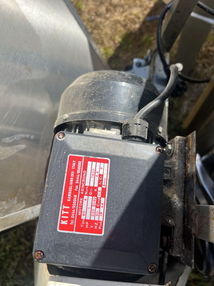 Vendo ralador inox eletrico