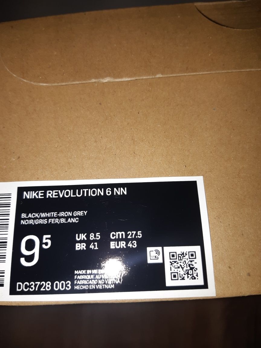 Nike revolution6 NN 43