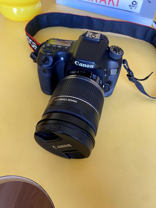 Canon 70D + Lente 18-200mm