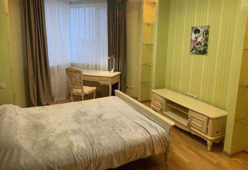 Продаж 3К квартири Срібнокільська 1, м. Позняки