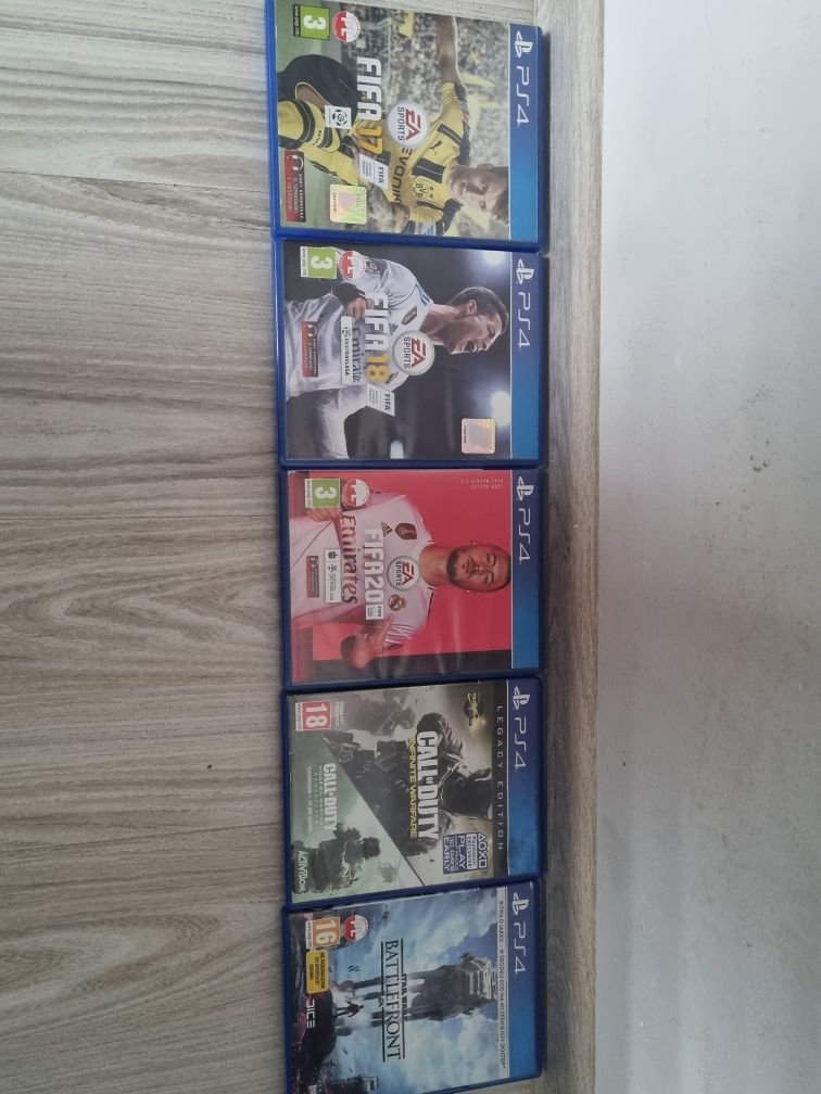Zestaw gier na ps4
