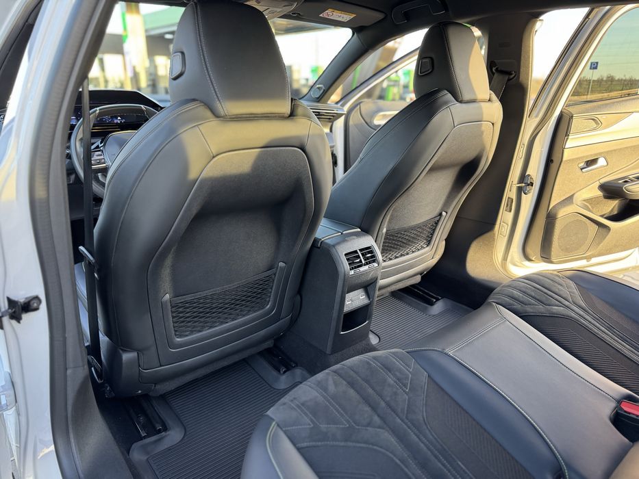 Продам Peugeot 408 GT-Line 2023 года