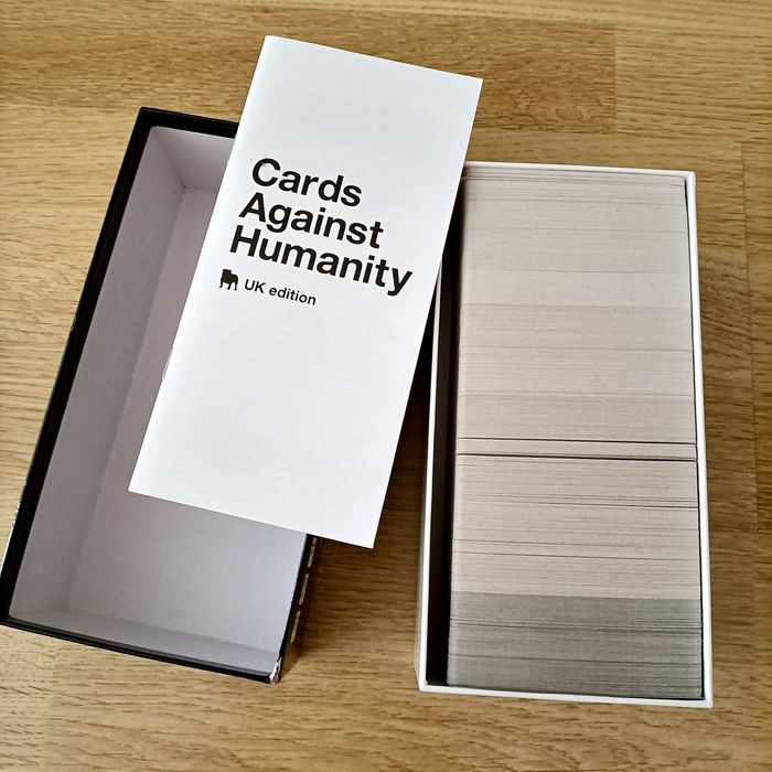 Jogo Cards Against Humanity - UK Edition