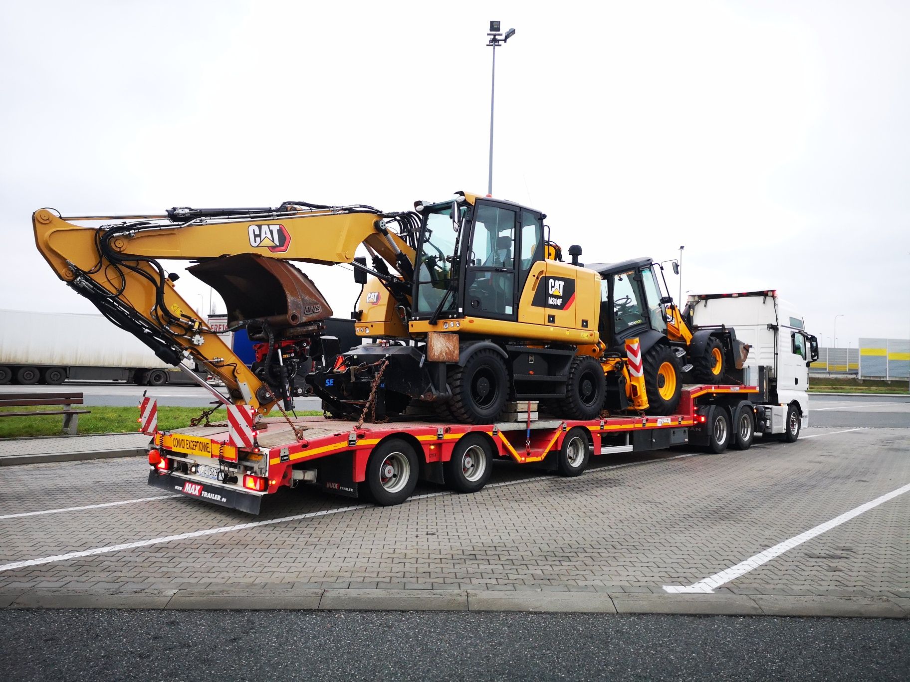 Transport Niskopodwoziowy Transport Maszyn KIELCE ZEZWOLENIA