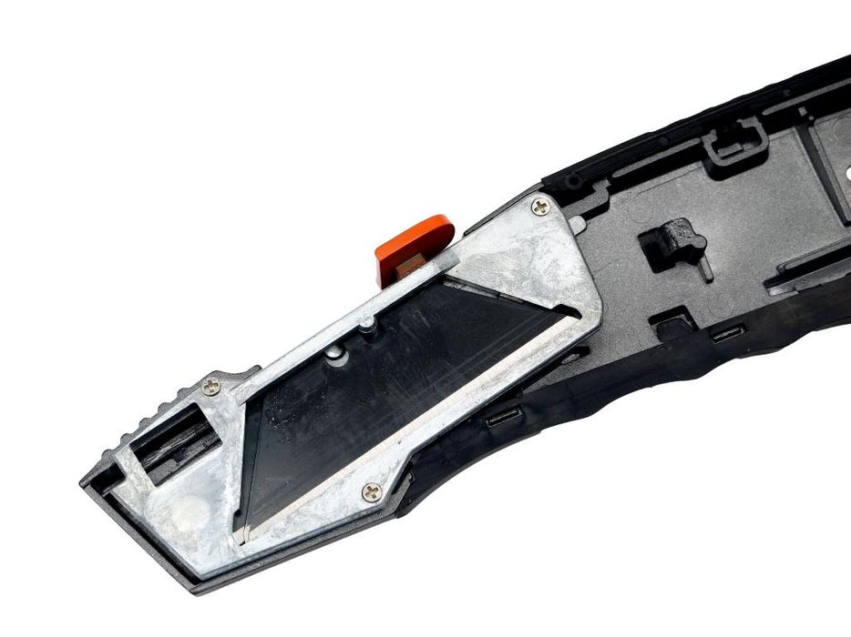 Nożyk trapezowy ostrze 19x60mm ze stali SK2 w aluminiowa obudowa Teger