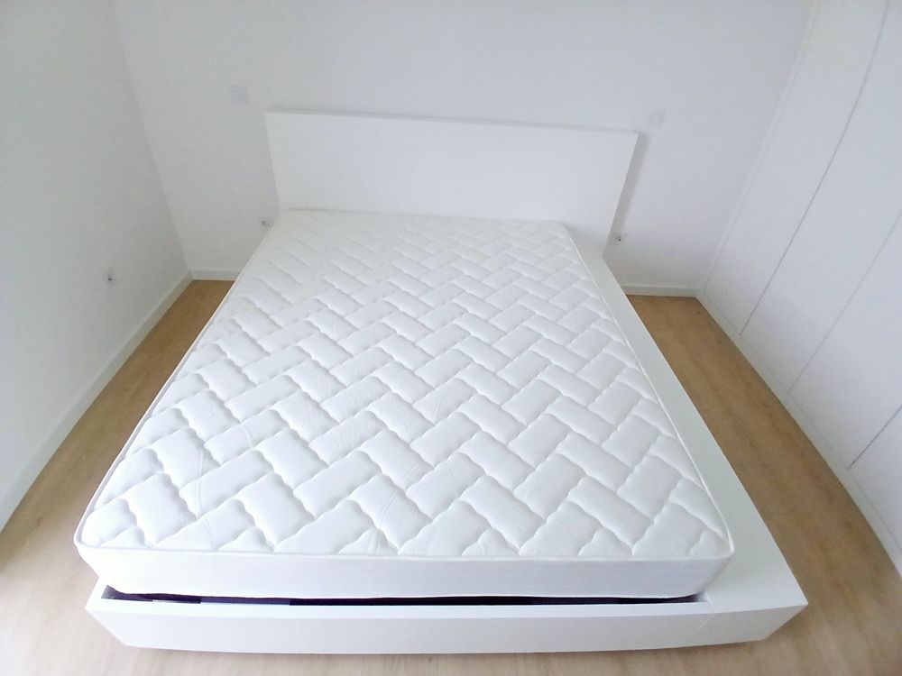Cama Casal branca