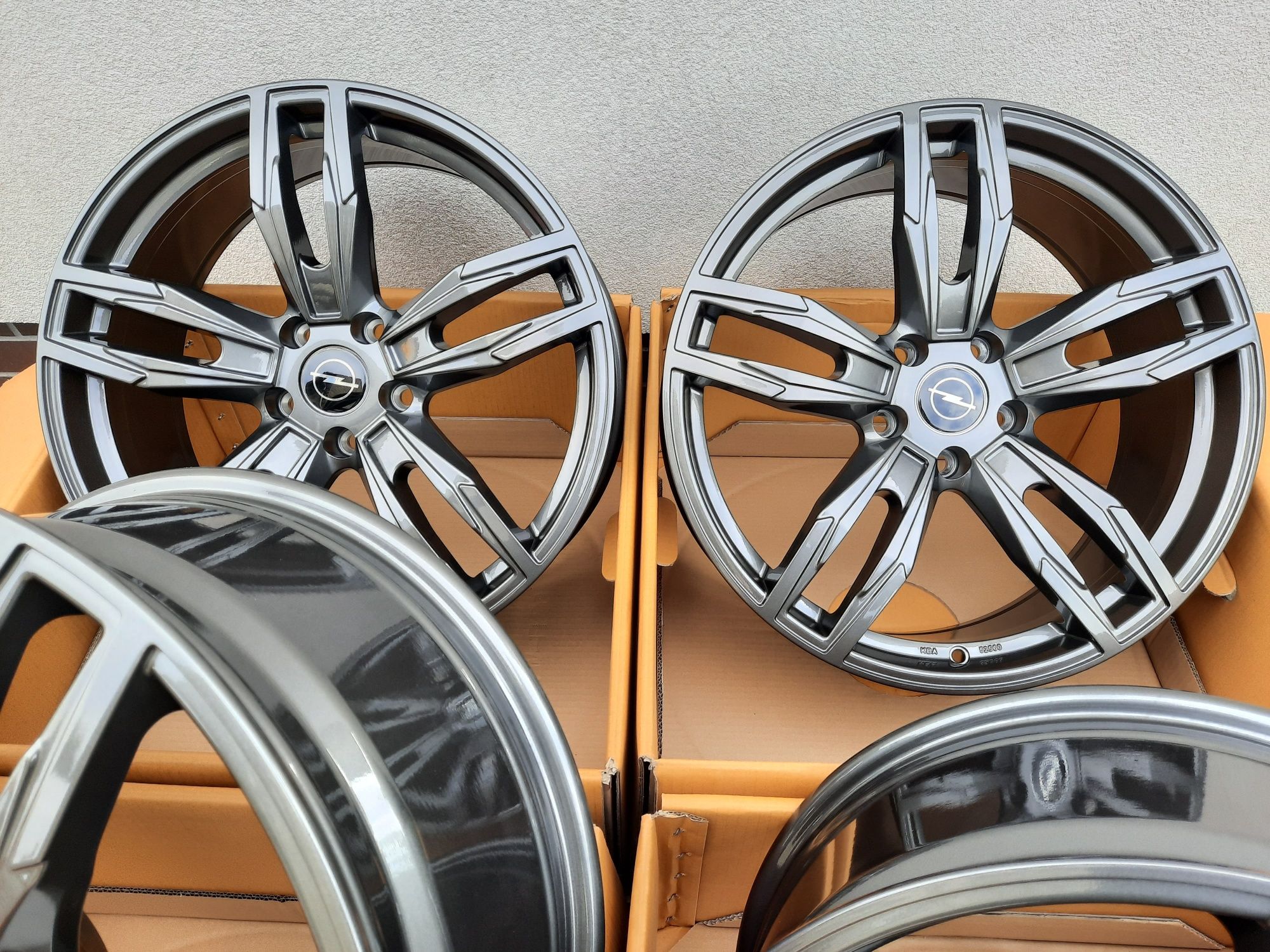 Alufelgi 20 Nowe! Opel Insignia 5x120 8Jx20H2 ET35 OKAZJA!
