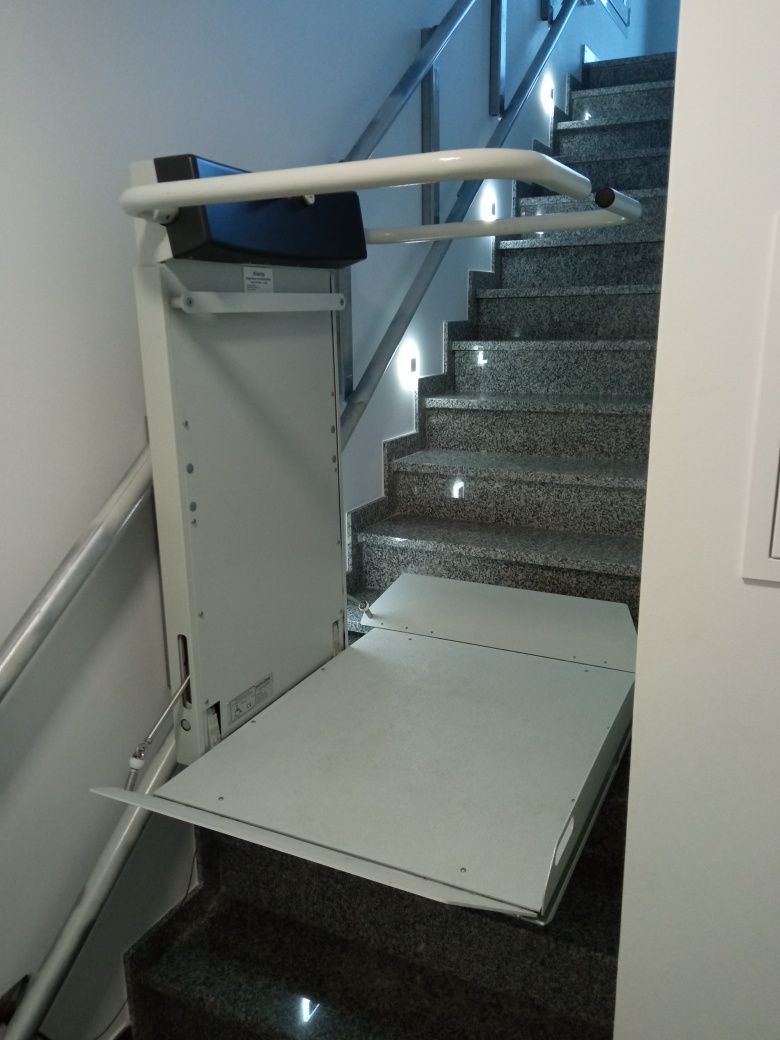 Plataforma elevatória escadas para cadeira de rodas