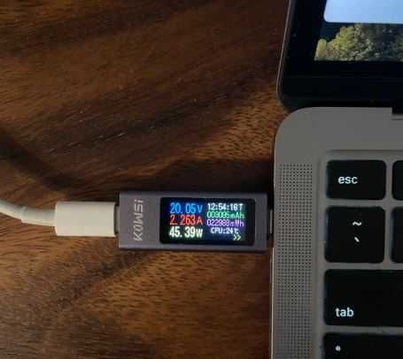 USB тестер KOWSI KWS-2302C з кольоровим дисплеєм