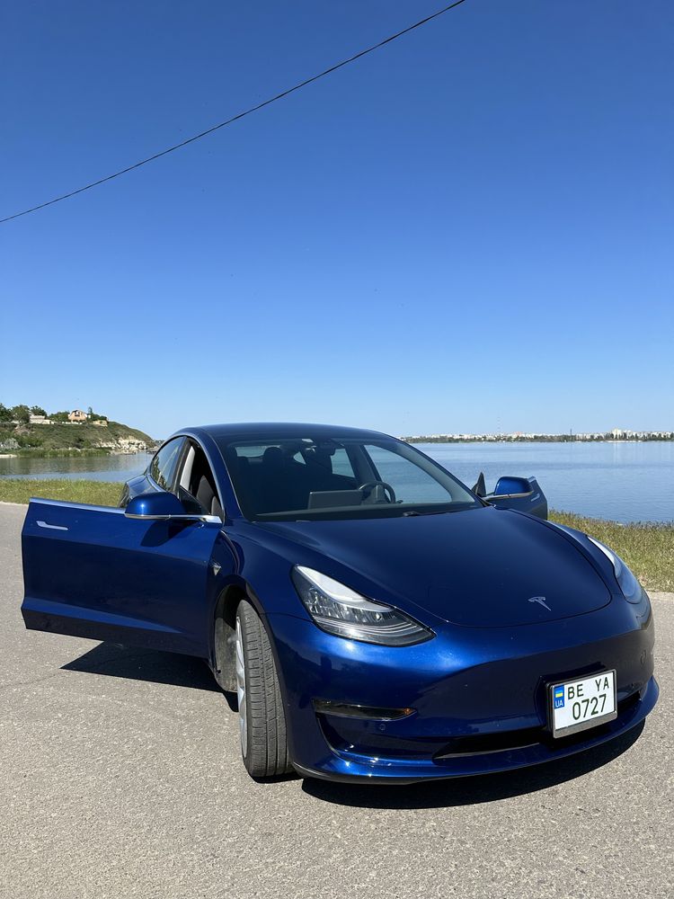 Tesloa Model 3 2019 Long Range